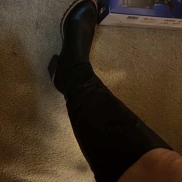 NWB KNEE HIGH BLACK Boot Size 8 BEAUTIFUL BOOTS - Picture 3 of 5